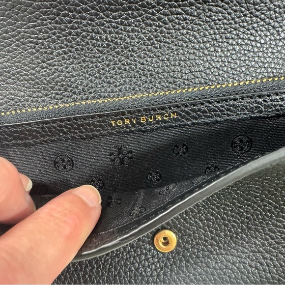 Tory Burch Britten Envelope Wallet Black Pebbled Leather - Picture 9 of 13